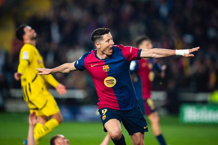 包含莱万多夫斯基官方宣布比赛规则变更新规，巴黎圣日耳曼引发争议！热度持续攀升的词条-九游下载